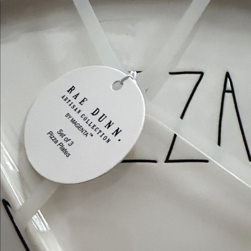 Rae Dunn White Pizza Plate and Cutter Set - Picture 2 of 4